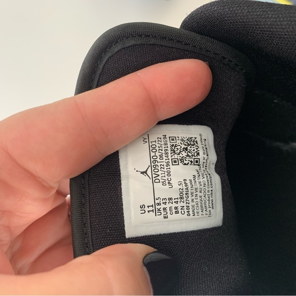 Nike Air Jordan 1 Low (US 11 W, US 9.5 M) - Picture 8 of 8